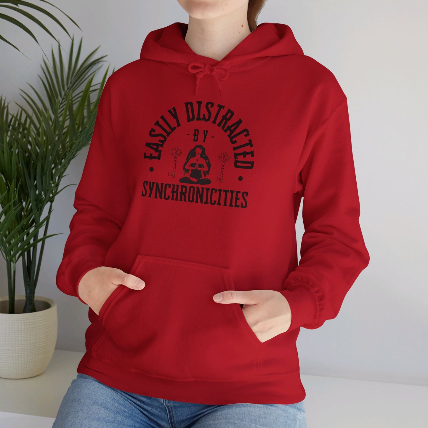EASILY DISTRACTED - Unisex Heavy Blend™ Hooded Sweatshirt